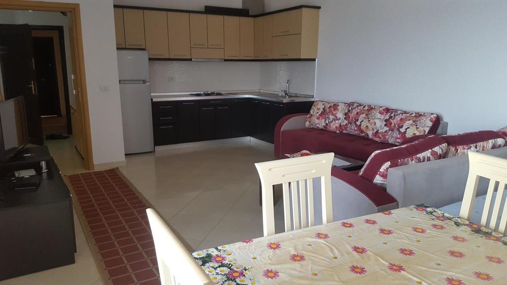 Faik Shehu Apartments Durres Exterior photo